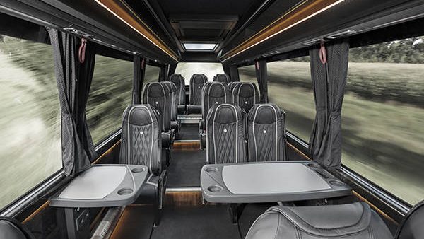 Konferenzbus-VIP-16-Sitze-Sprinter01-Silvervisions02